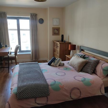 Swallows Nest - Spacious Bright Double Bedroom With Ensuite Bathroom Dublin Kültér fotó